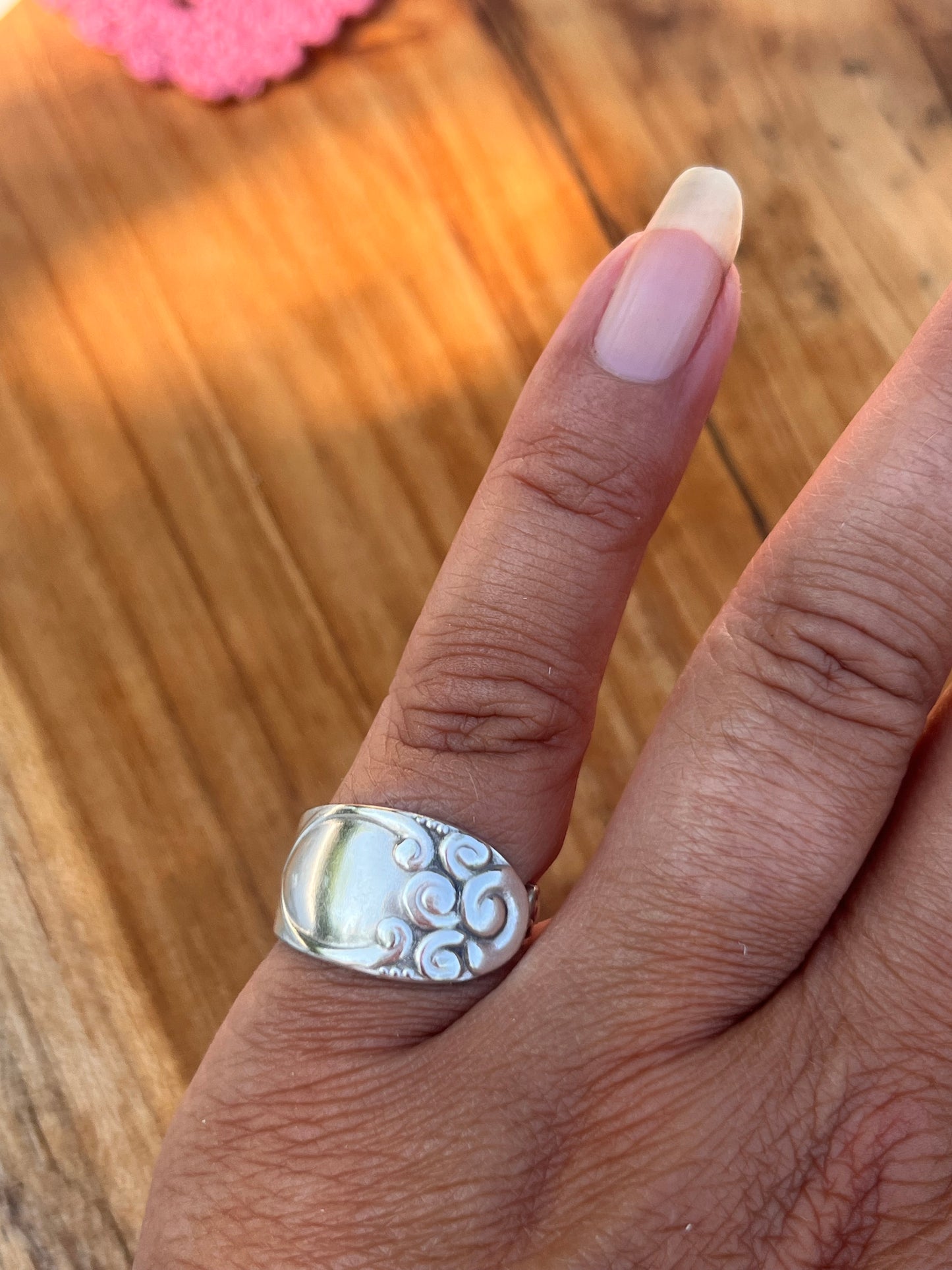 Håndlavet romantisk bestik ring - str 57