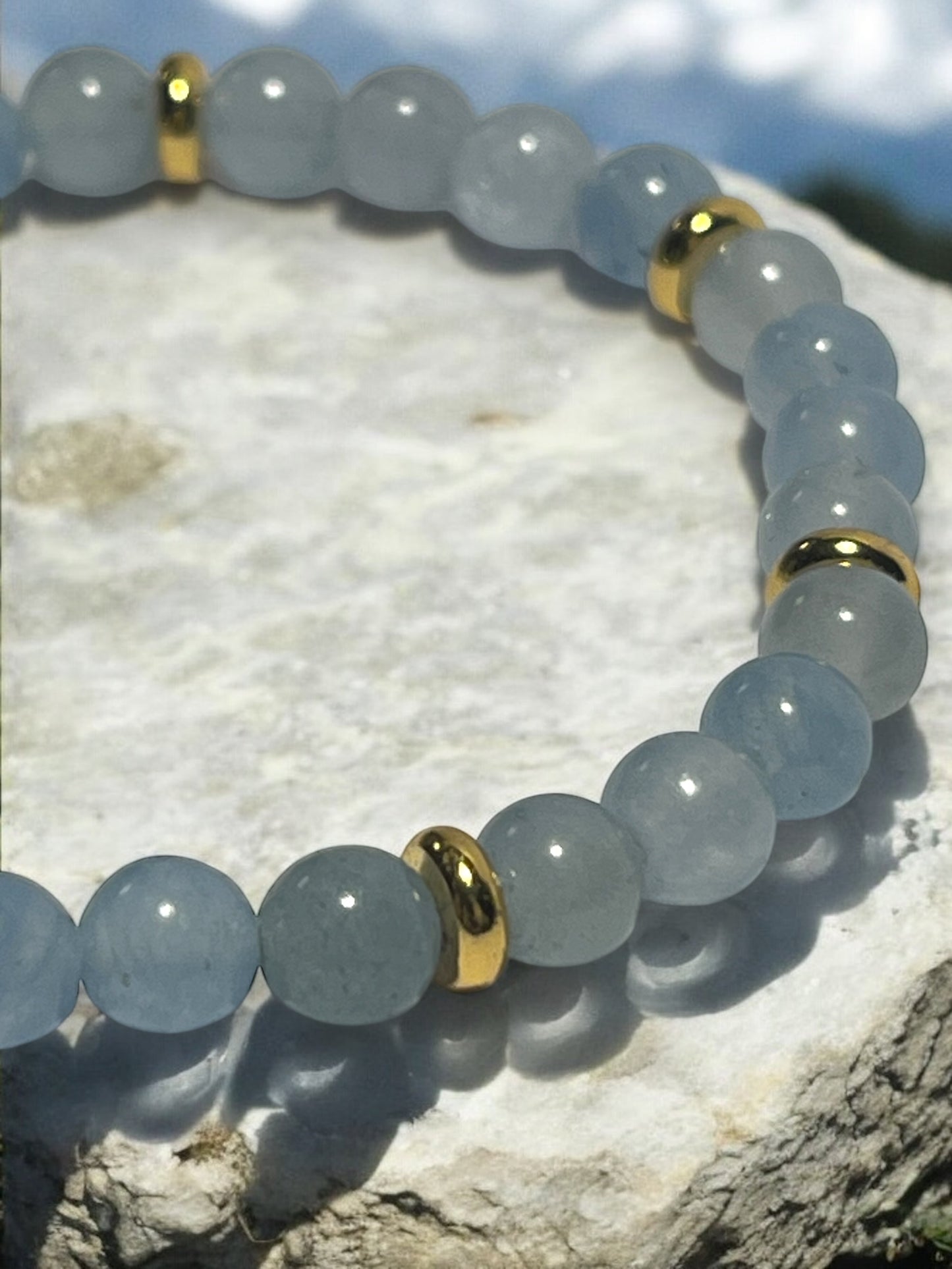 Akvamarine Armbånd 6mm stenperle