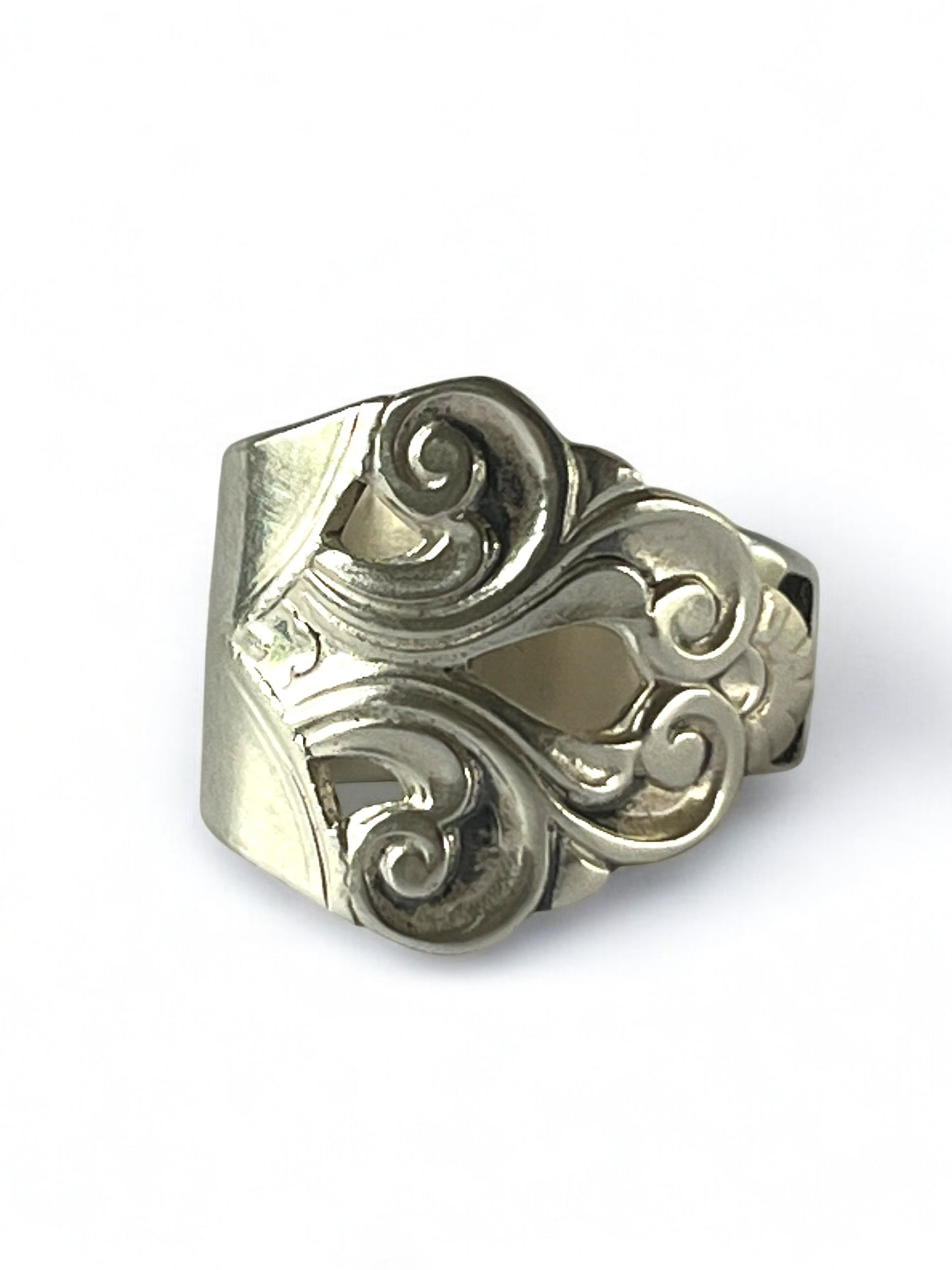 Enkelt men elegant 3 tårnet ring