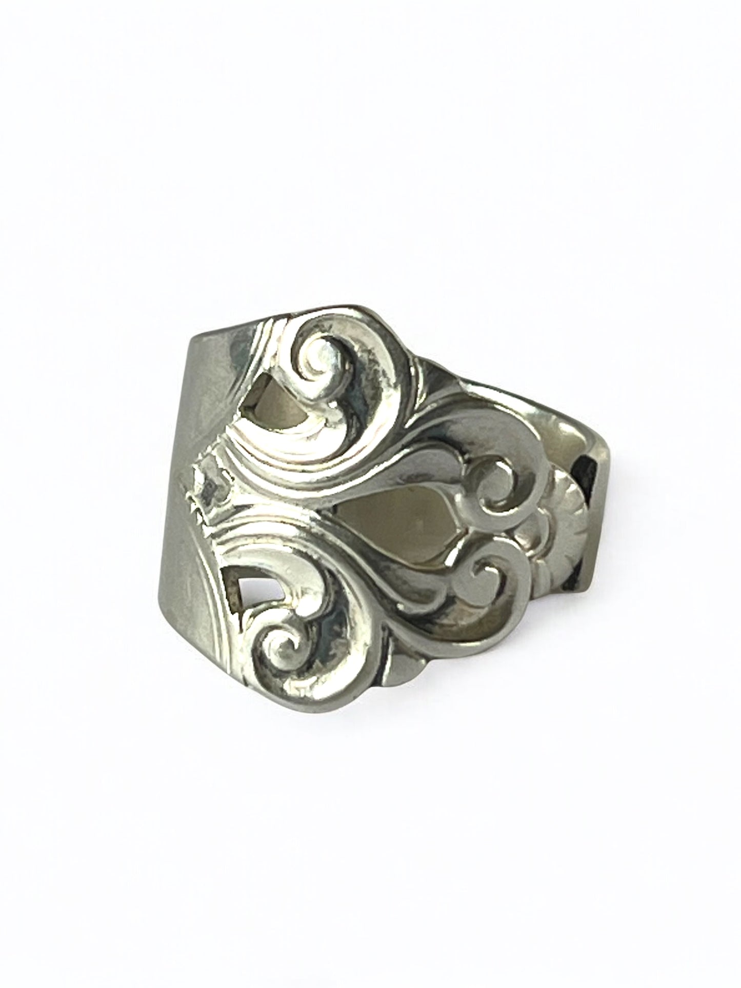 Enkelt men elegant 3 tårnet ring