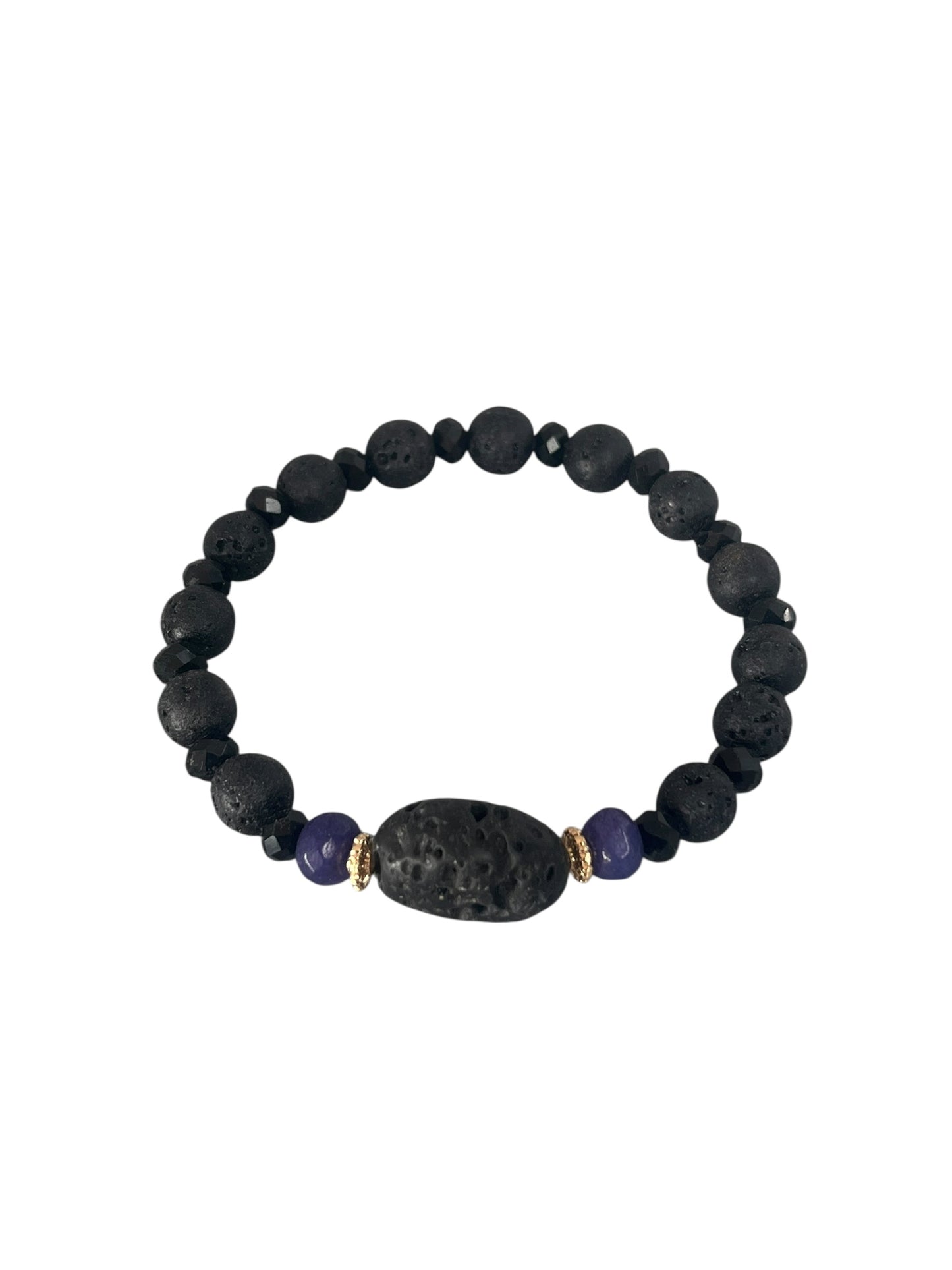 Lava Krystal armbånd med ægte krystaller og smukke farvespil, et håndlavet smykke inspireret af naturens former, lavet af Monnas Smykkedesign