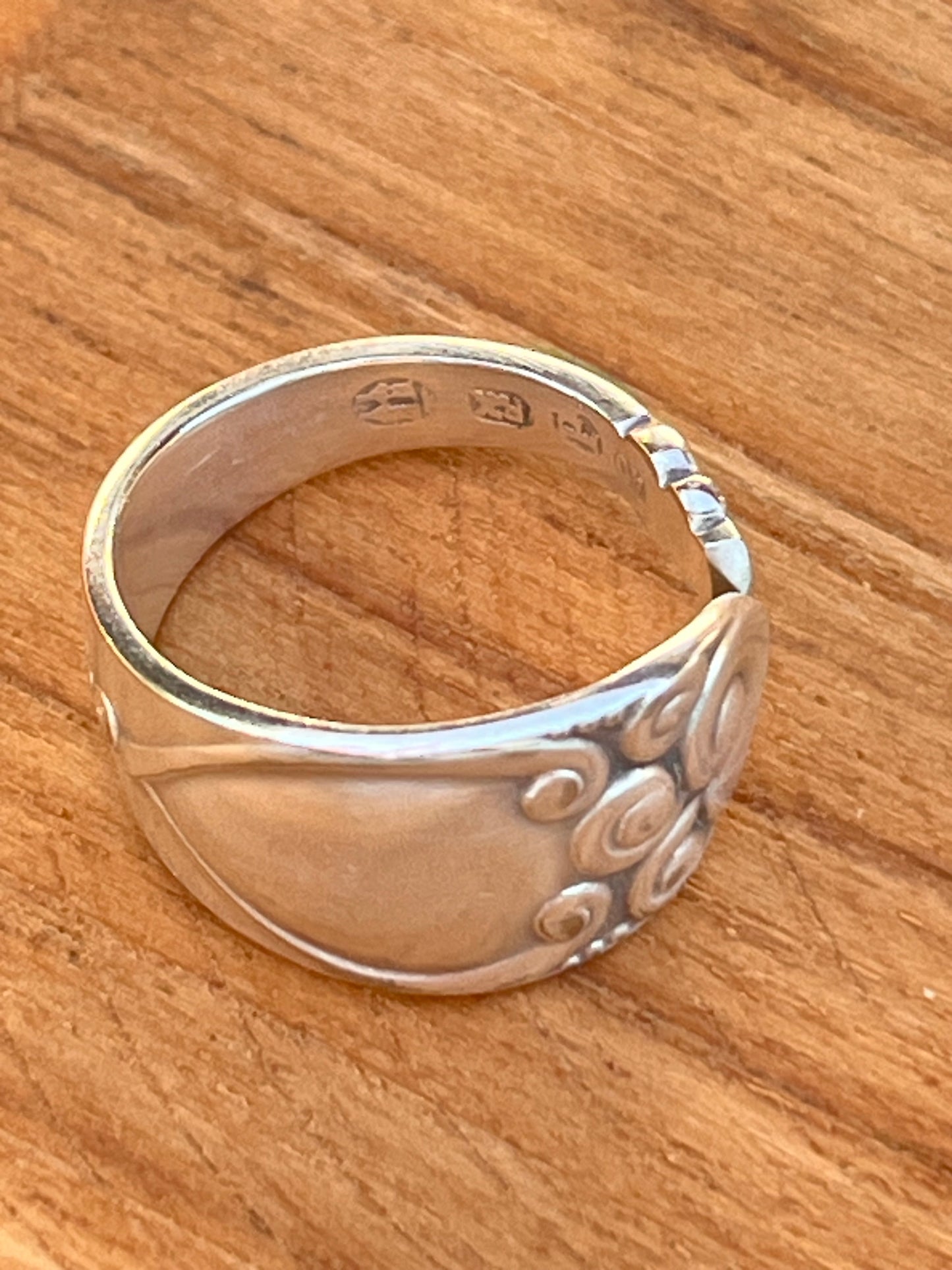 Håndlavet romantisk bestik ring - str 57