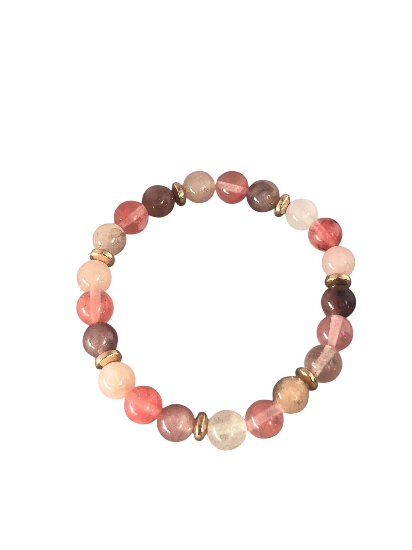 Turmalin og pink Krystal armbånd sammensat af naturlige sten med unikke nuancer og teksturer, skabt som et enkelt og personligt smykke, lavet af Monnas Smykkedesign