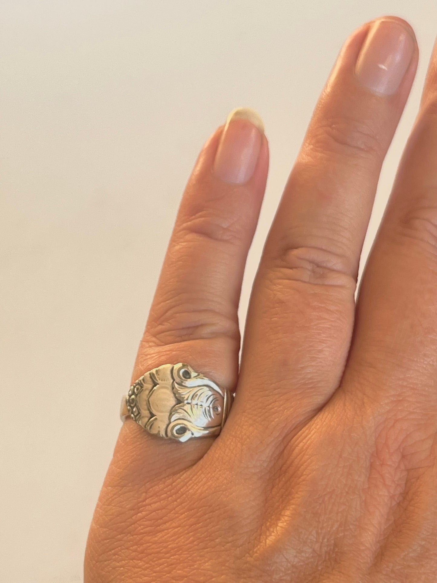 Ring af gammelt bestik, håndlavet vintage smykke i antikt sølv