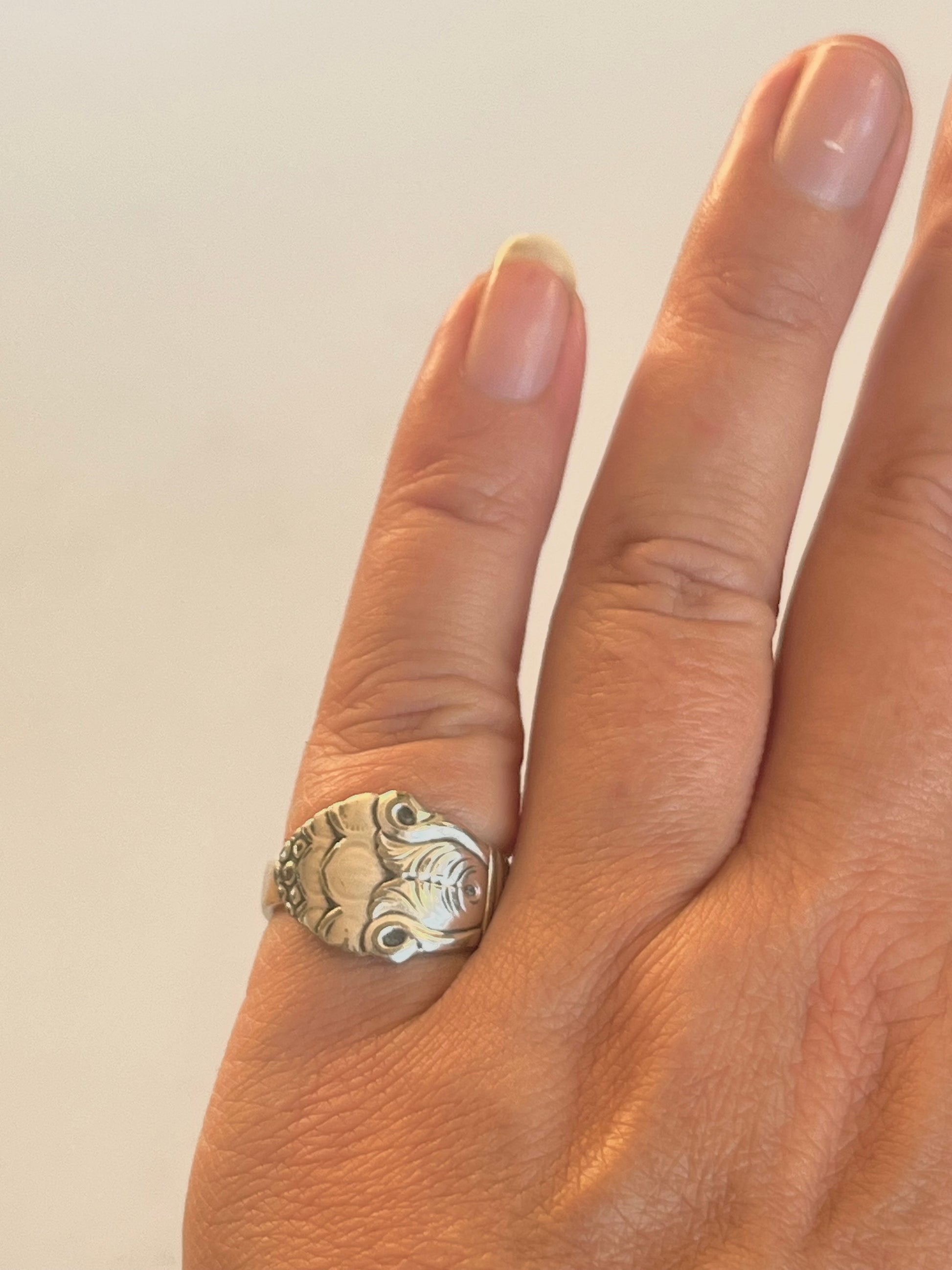 Ring af gammelt bestik, håndlavet vintage smykke i antikt sølv