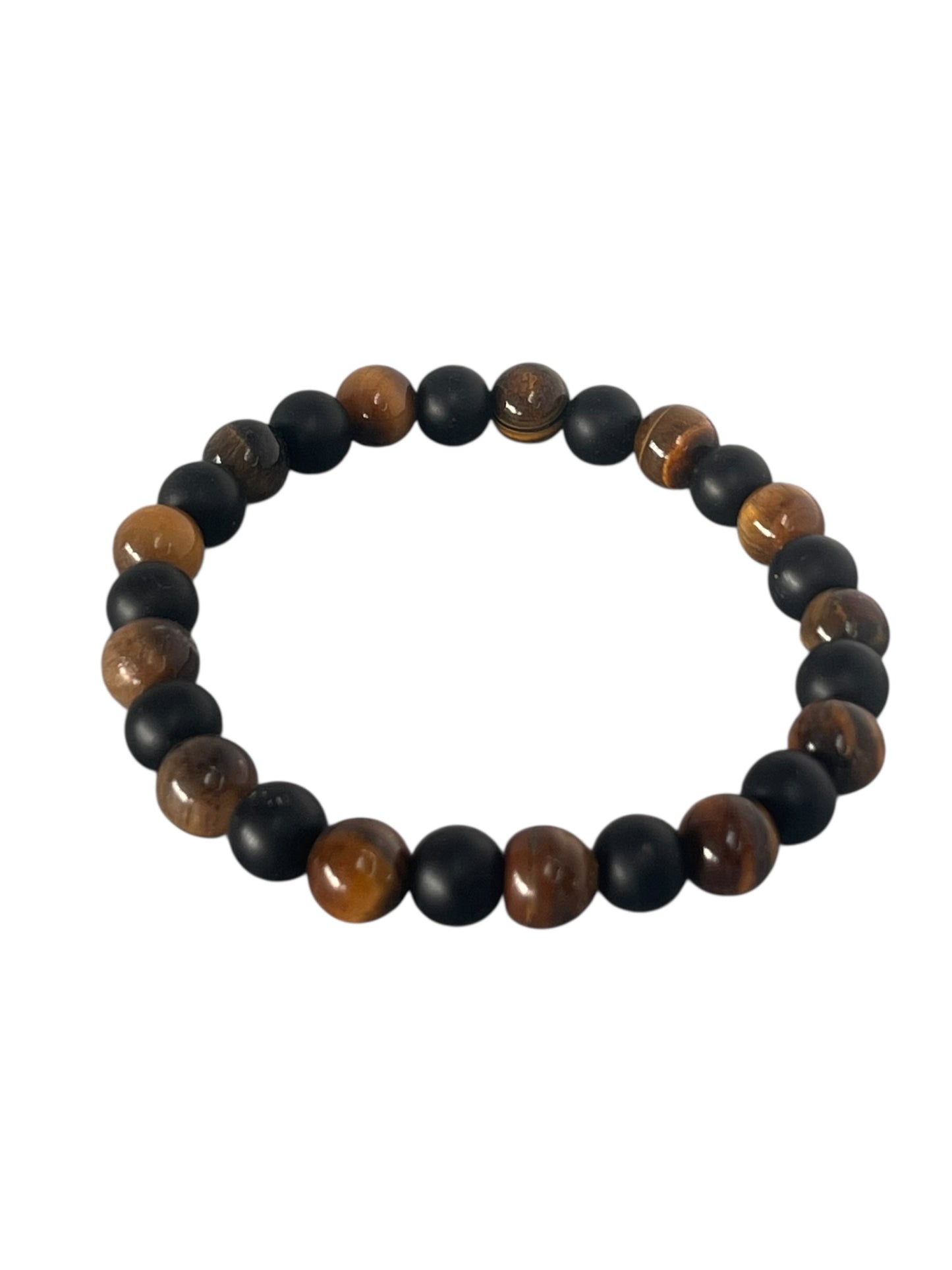 Tigerøje og onyx Krystal armbånd med ægte sten og naturlige variationer, trukket på elastik og skabt med fokus på ro og balance, lavet af Monnas Smykkedesign