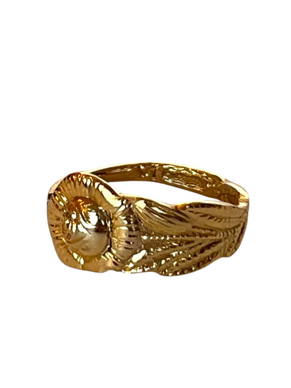 Golden Rose Ring af gammelt bestik – håndlavet ring i forgyldt genbrugssølv med blomsterinspireret design.