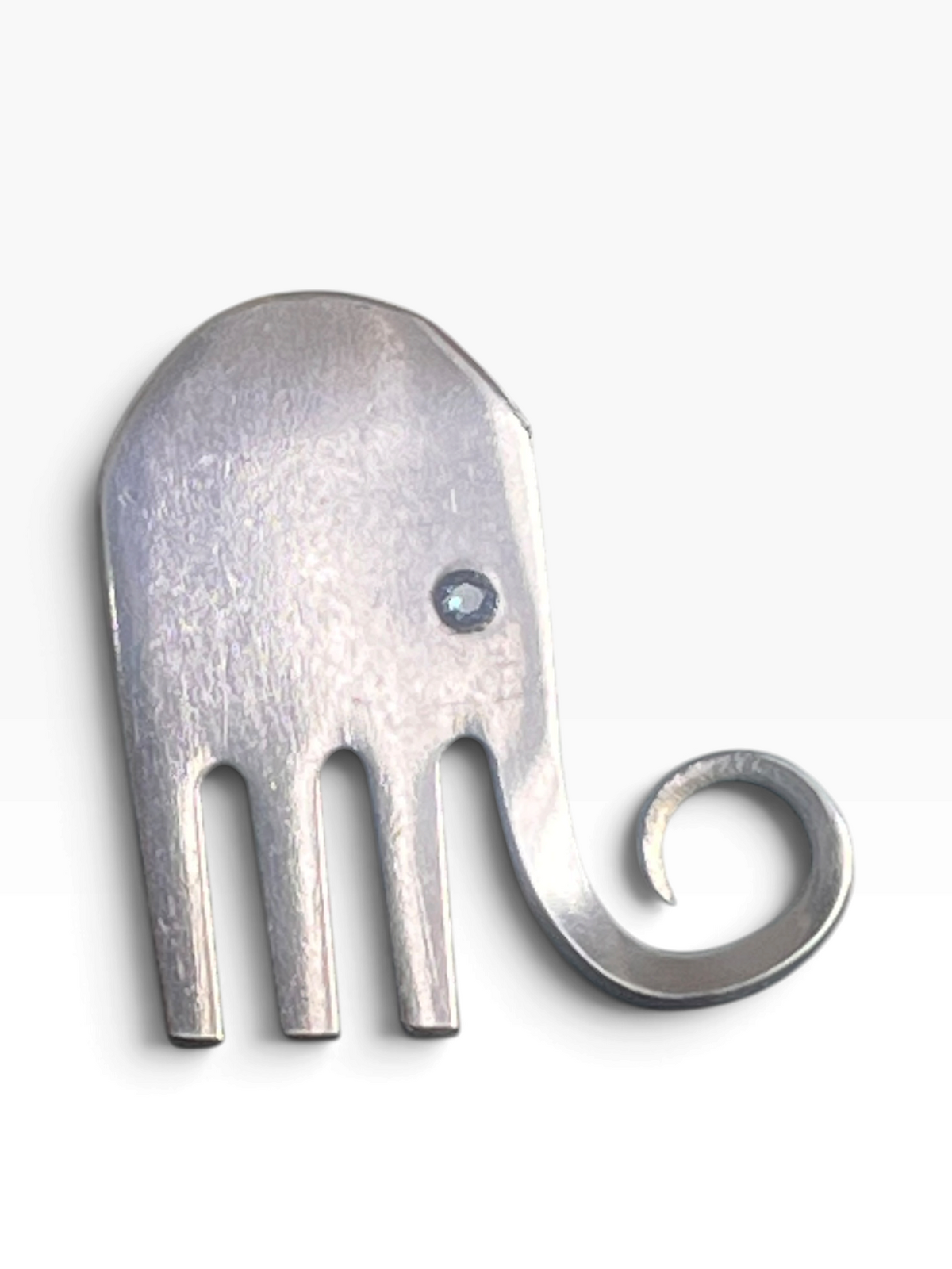 Elefant Broche af gammel gaffel/sølvtøj