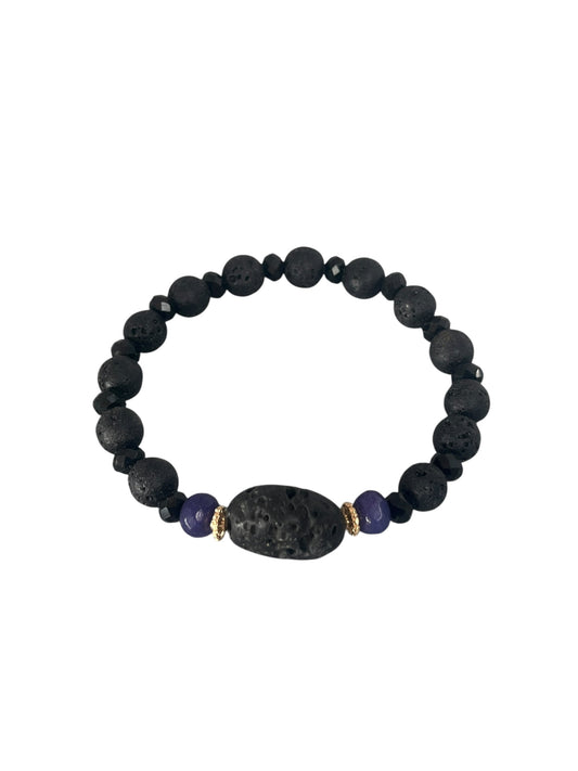 Sort lava Krystal armbånd med naturlige smykkesten i harmoniske farver, håndlavet og unikt i sit udtryk, lavet af Monnas Smykkedesign