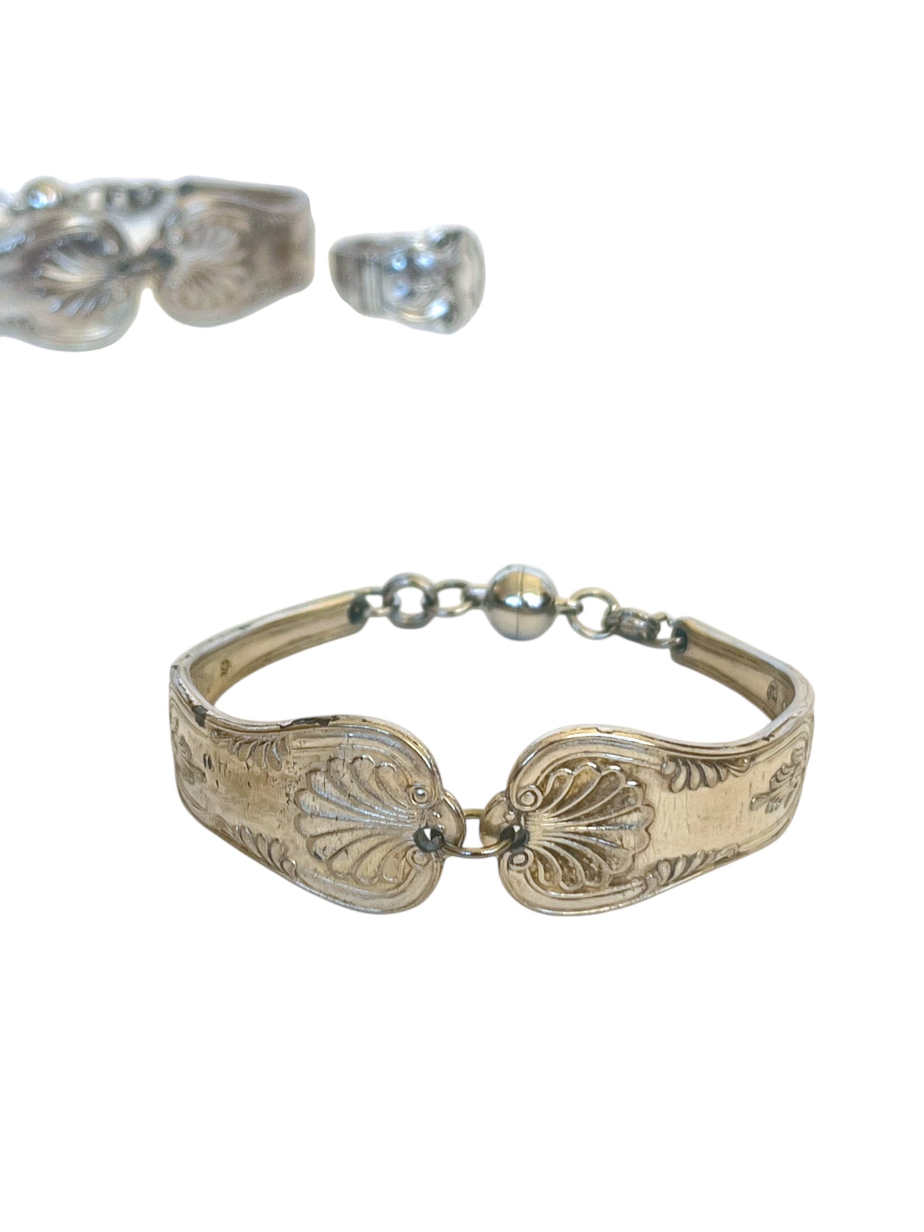 armbånd af gamle sølvskeer