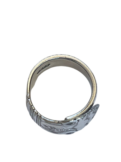 ringe af gamle sølvskeer