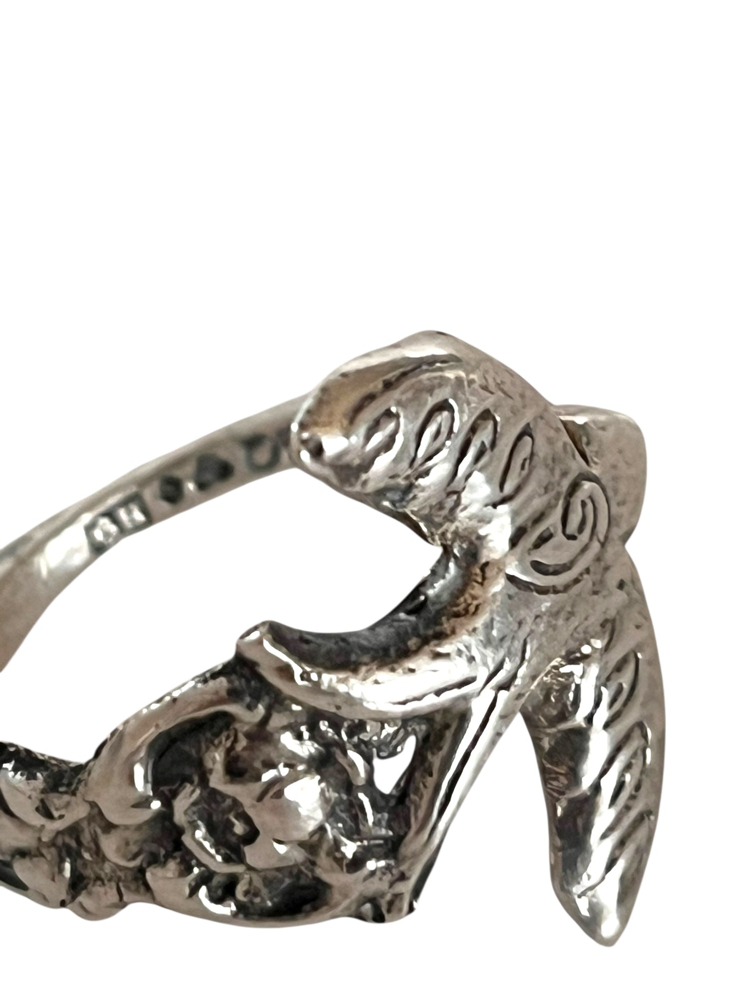 Nærbillede af sølv ring/sølvstempel, Sølvring af gammelt bestik, håndlavet smykke i genbrugt sølvtøj , lavet af Monnas Smykkedesign