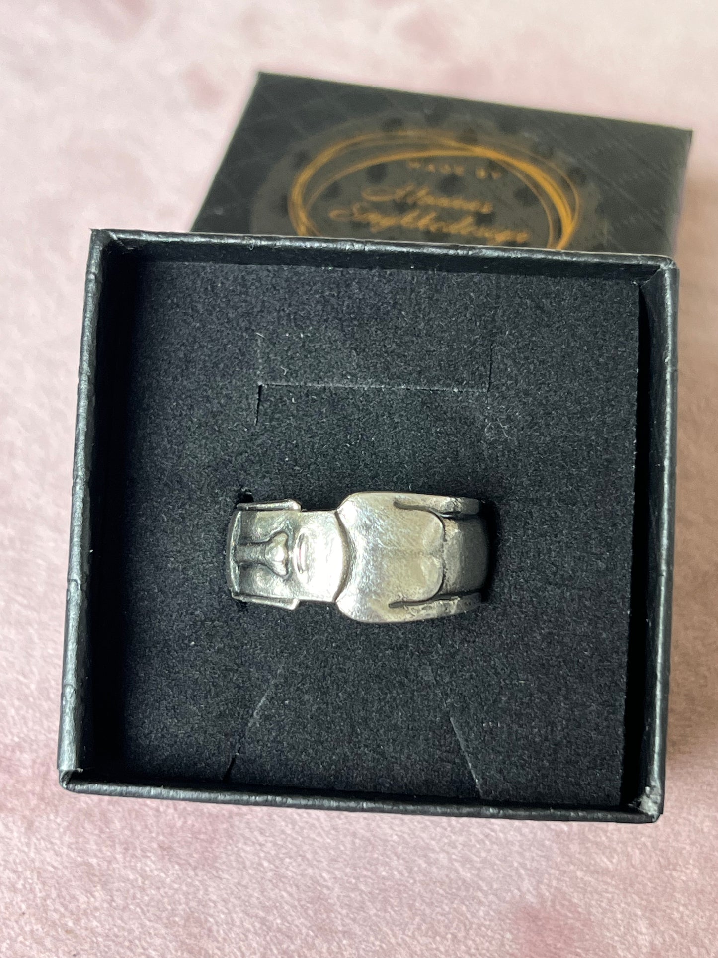 Aku-Aku ring af gammel souvenirske fra Kon-Tiki Museet str 59/61