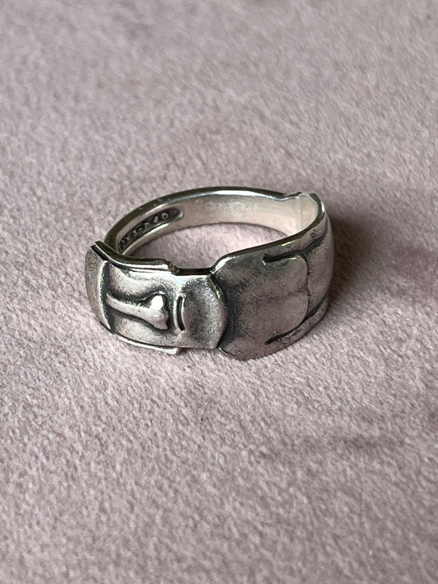 Aku-Aku ring af gammel souvenirske fra Kon-Tiki Museet str 59/61